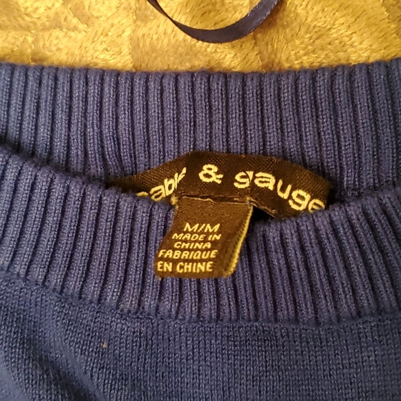 Cable and Gauge pretty sweater - Picture 5 of 7